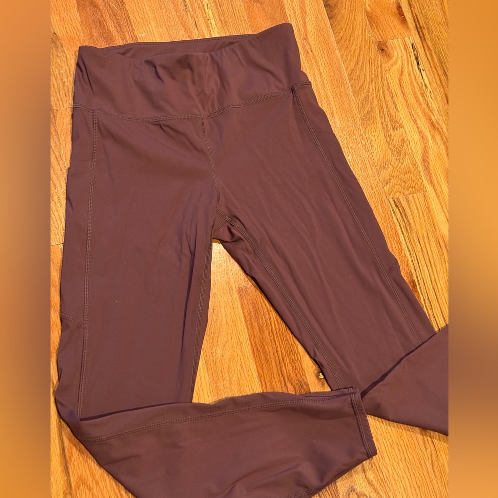 Vuori Stride leggings color Chestnut in Small